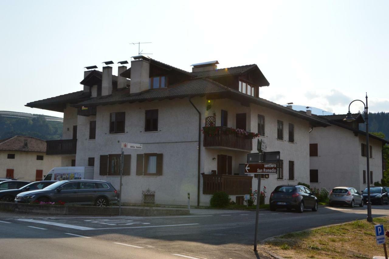 Il Nido Dei Sogni Sanzeno Apartment ภายนอก รูปภาพ