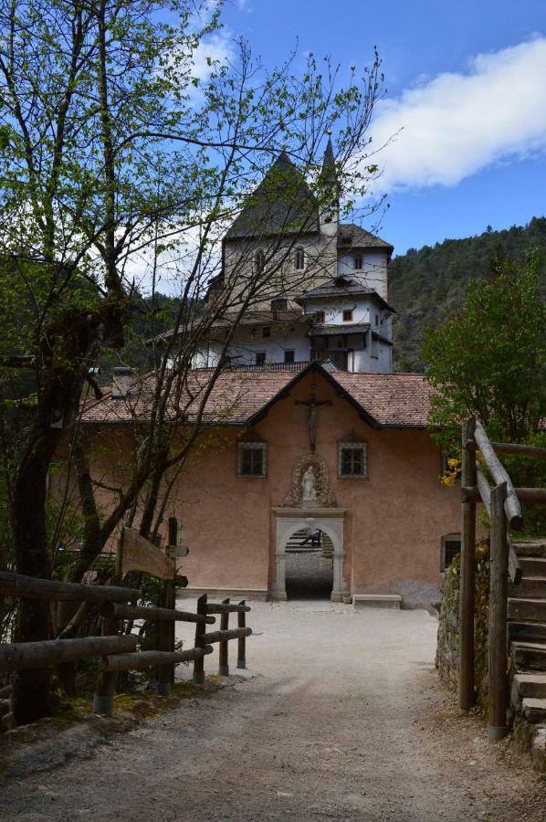 Il Nido Dei Sogni Sanzeno Apartment ภายนอก รูปภาพ